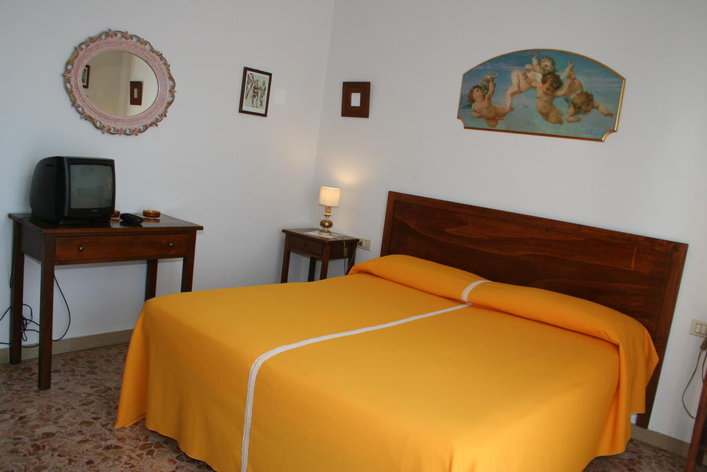 Hotel Gabry Montespertoli Exterior photo